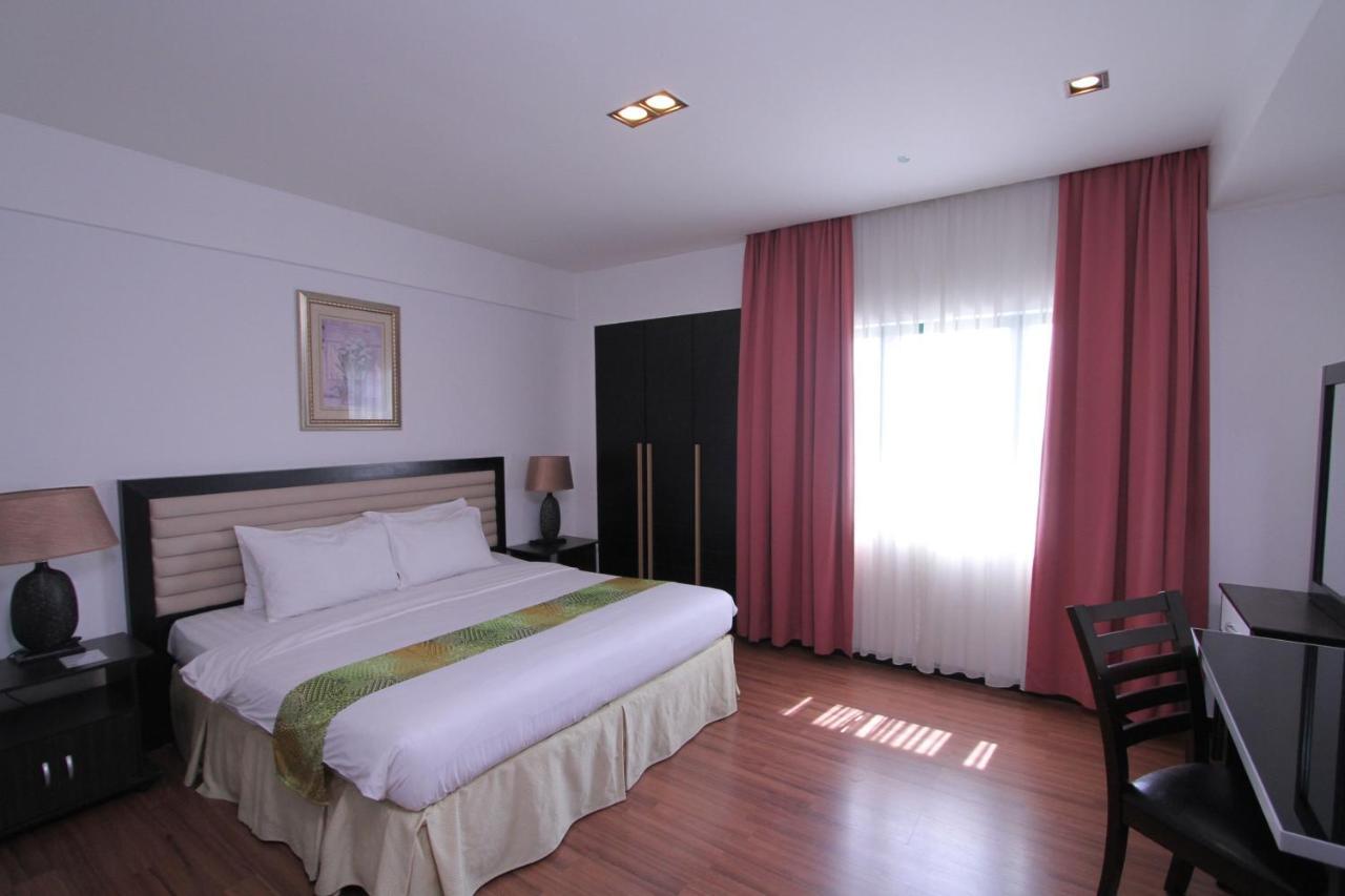 Likas Square Apartment Hotel Kota Kinabalu Extérieur photo