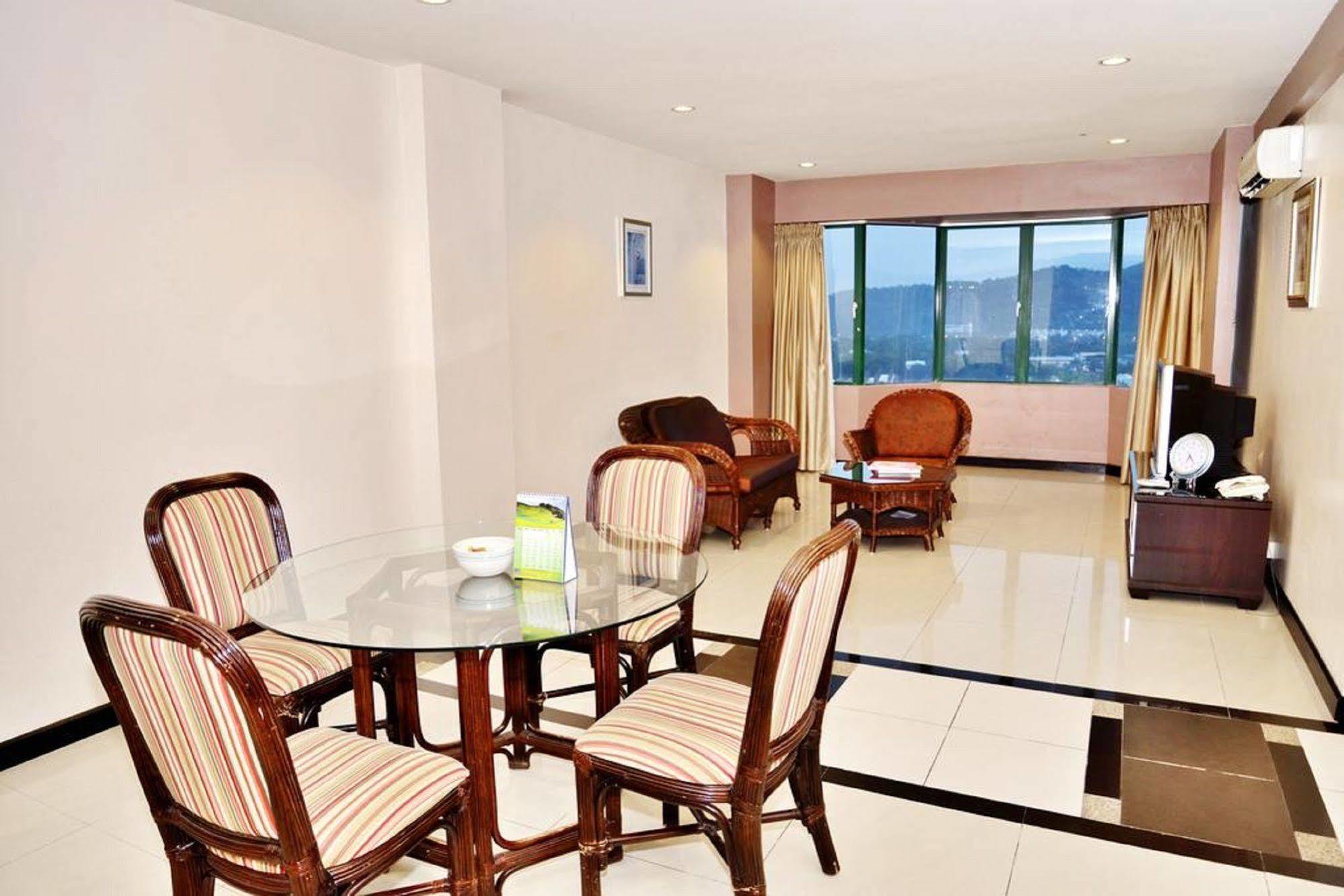 Likas Square Apartment Hotel Kota Kinabalu Extérieur photo