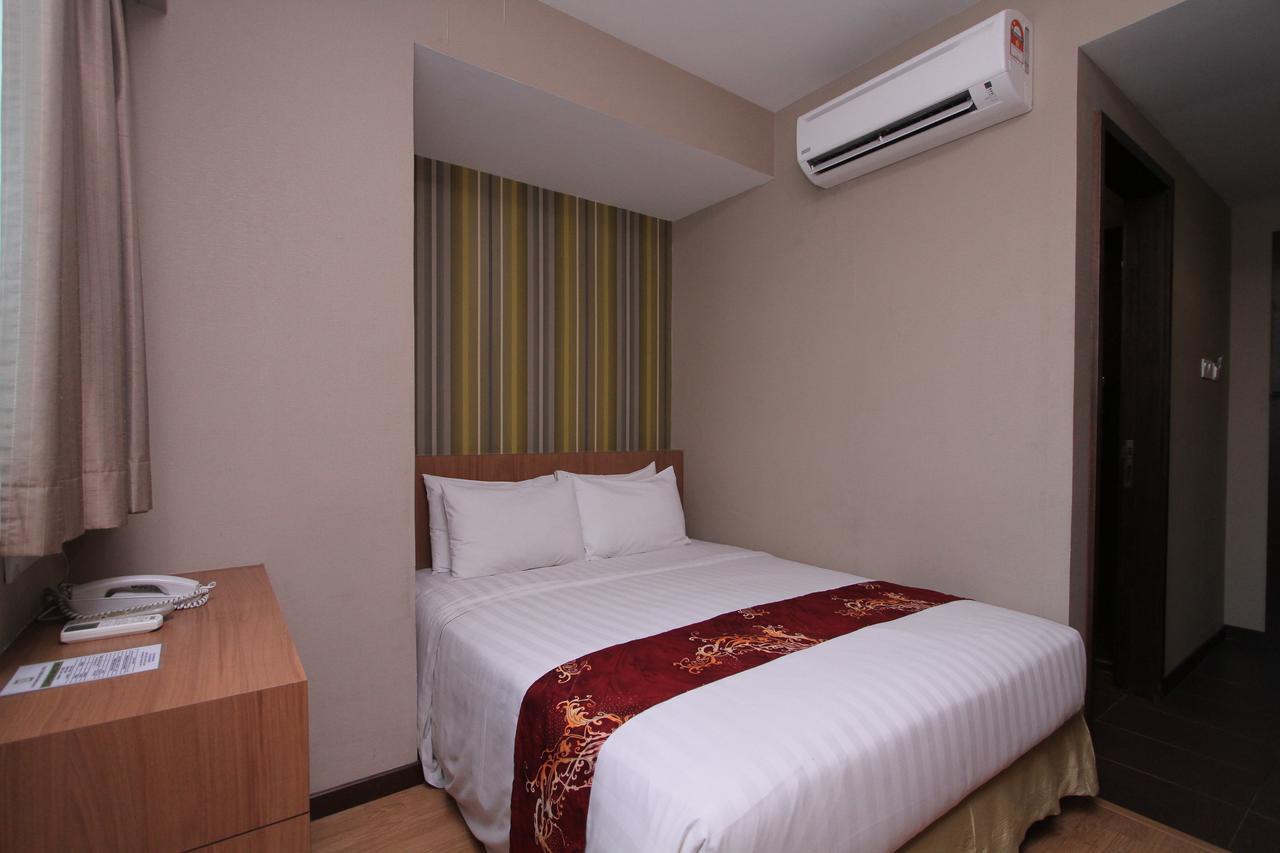 Likas Square Apartment Hotel Kota Kinabalu Extérieur photo